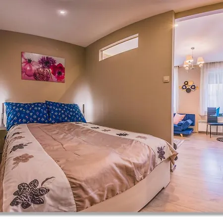 Cozy In Downtown -modern And New Stylish With Ac And Easy Self Check In Anytime- Budapest